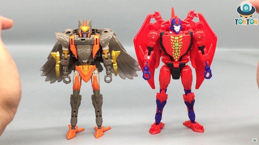 Transformers Legacy Terrorsaur Beast Wars Toy Colors In Hand Image  (9 of 28)